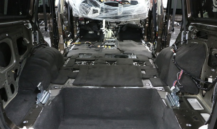 Эксклюзив + STP Profi — шумоизоляция Mitsubishi Pajero 4 и замена акустики